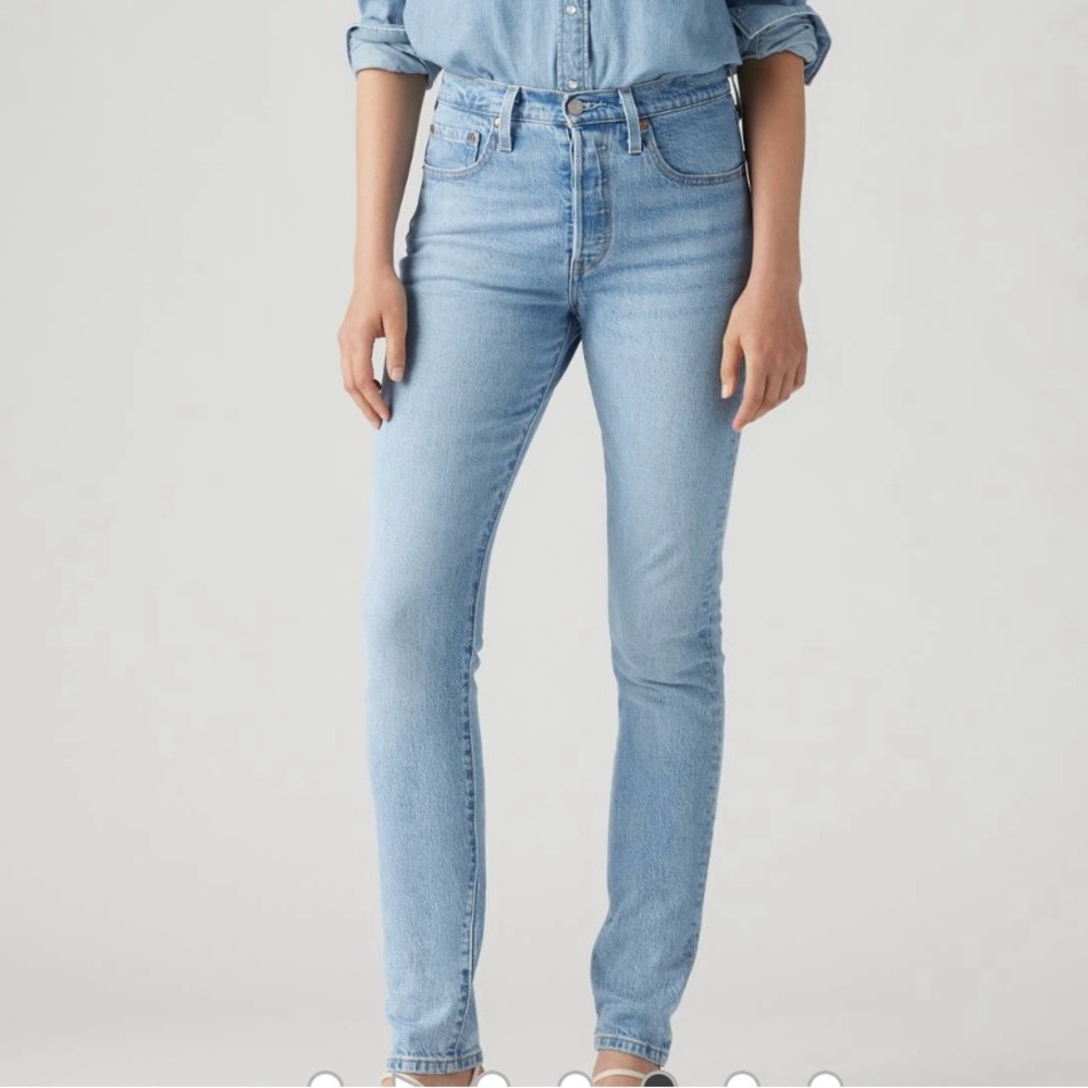 Levi's Classic Light Blue Jeans